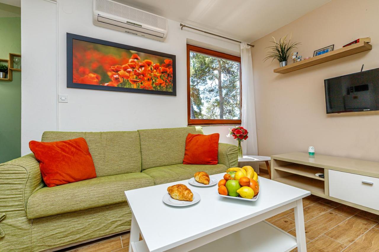 Al Mare Apartments Rovinj Eksteriør billede