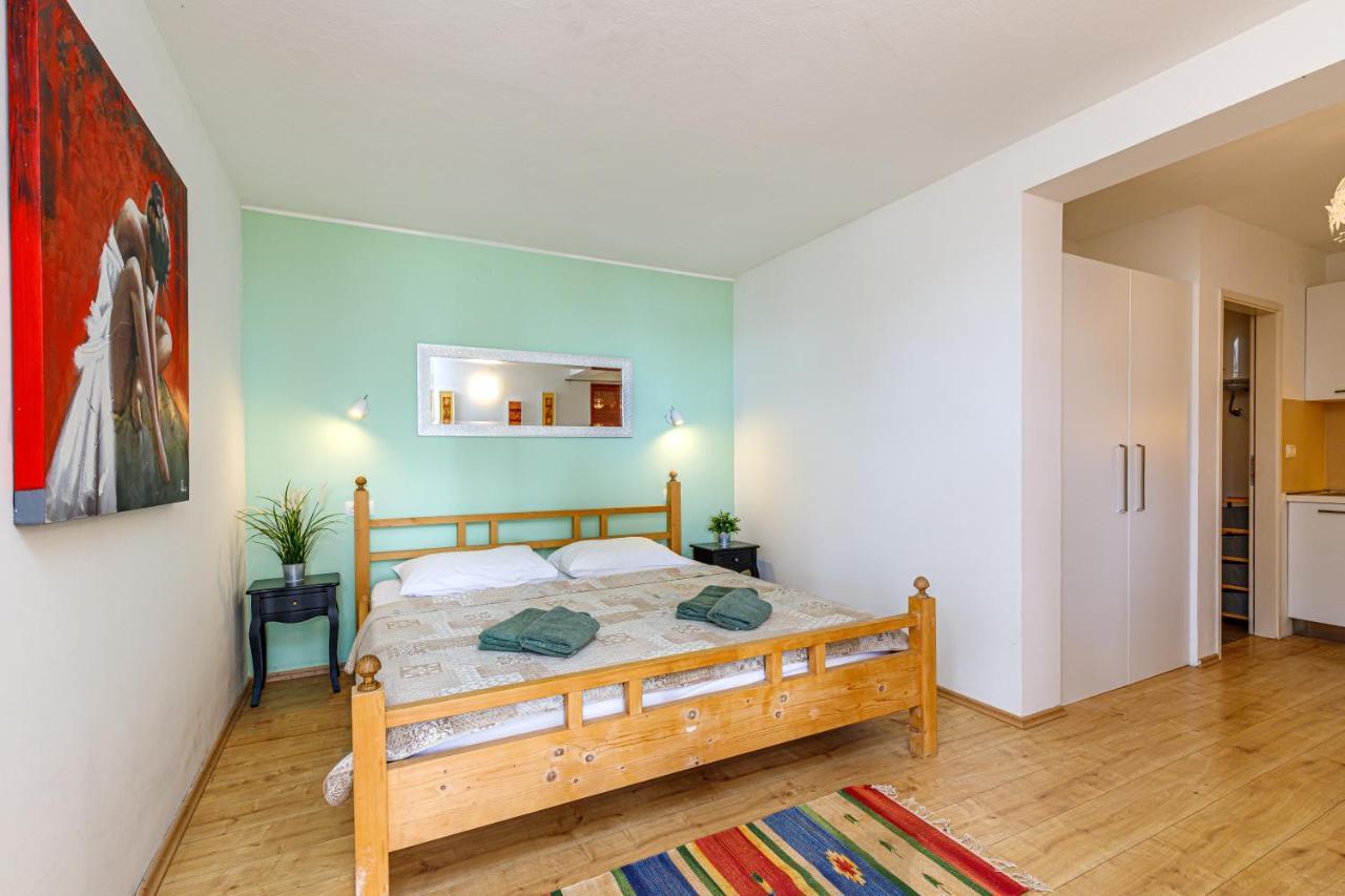 Al Mare Apartments Rovinj Eksteriør billede