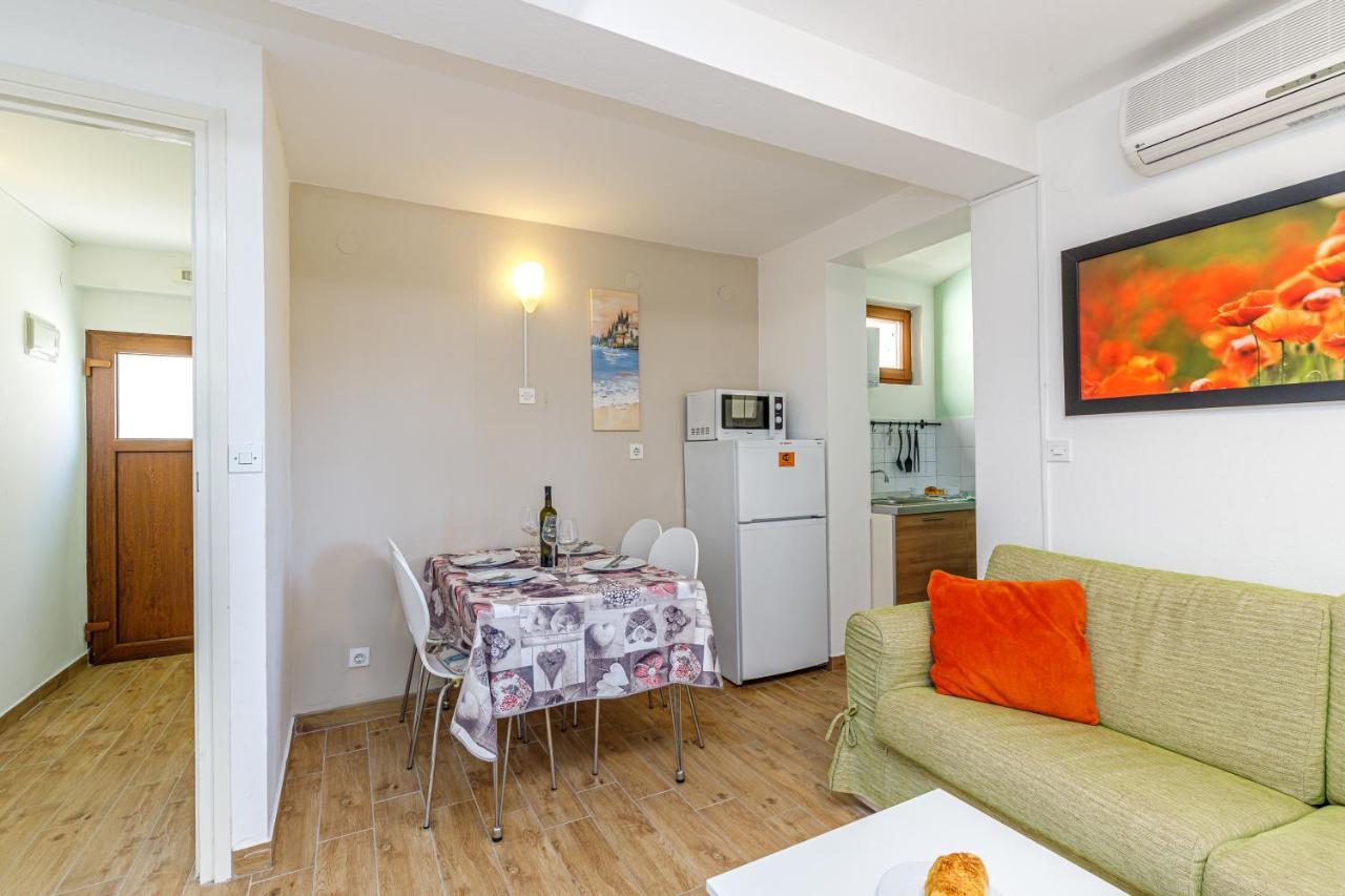 Al Mare Apartments Rovinj Eksteriør billede